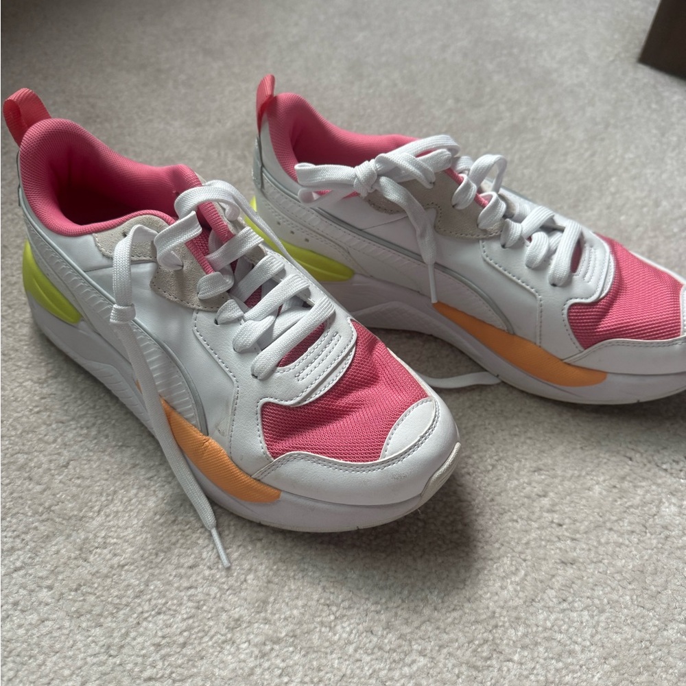 Puma Women's White and Pink Sneakers